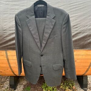 Canali Nailhead Two-Piece Suit – Dark Gray (approx. 40R / 34x31.5)